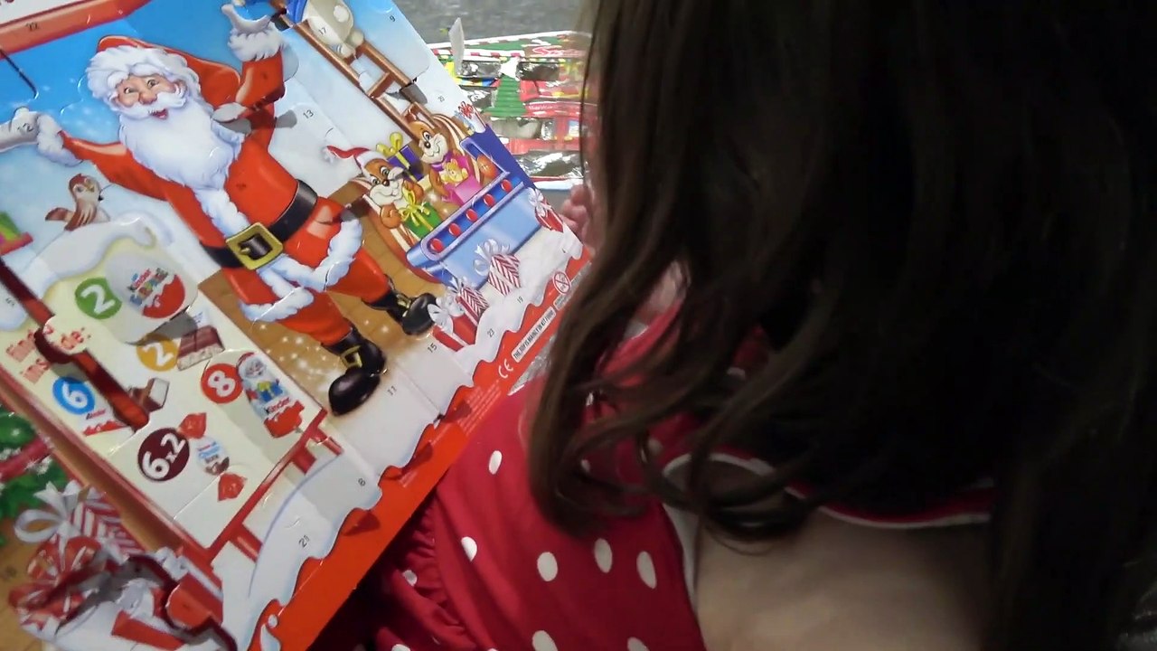 Sophia, Isabella  e Alice Brincando com  Barbie , Lol Surpresa, Natalino e Castelo da Princesa Rapunzel