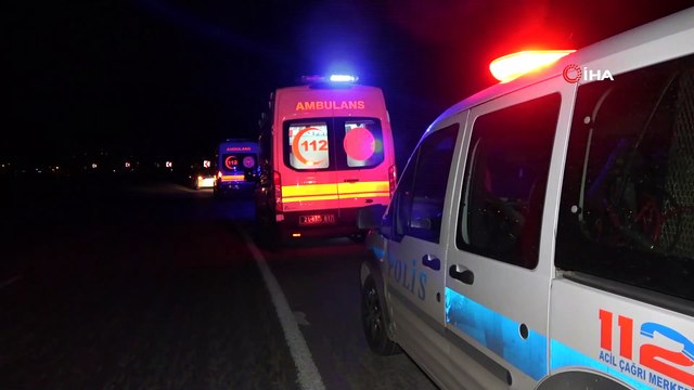 Şarampole devrilen araçtan burunları kanamadan çıktılar