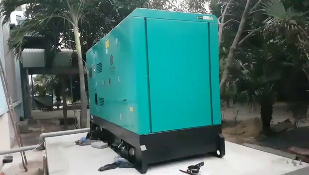 Máy phát điện Cummins 200kVA