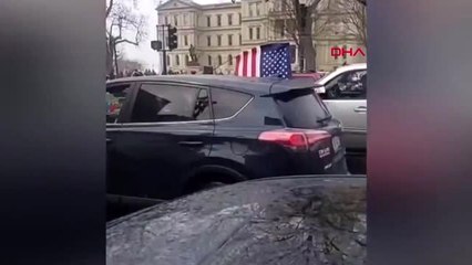 ABD'de silahlı gruptan 'koronavirüs' protestosu