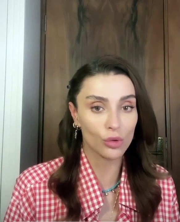 Özge Ulusoy'dan Makyaj Tavsiyeleri
