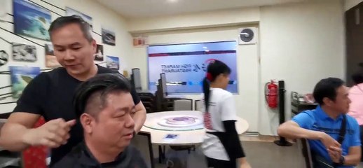 Consult CLM Tit Tar treatment at KK restaurant 梁師傅在餐館內跌打義診 #1