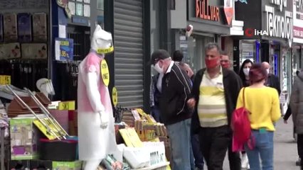 'Korona' modası vitrinleri süslüyor... Uzmanlar bu modaya karşı uyardı