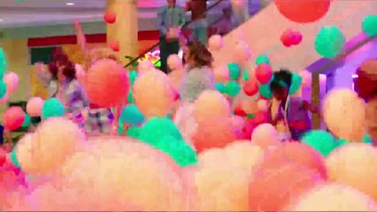 80'lerin kült gençlik filmlerinden "Valley Girl", 37 yıl sonra müzikal olarak dönüyor