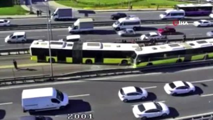 Avcılar'da iki metrobüs kafa kafaya çarpıştı: 4 yaralı