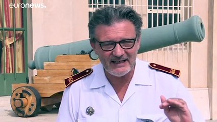 La contamination des marins du Charles de Gaulle suscite la colère