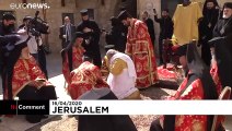 شاهد: مراسم غسل الأرجل بكنيسة الروم الأرثوذكس في القدس