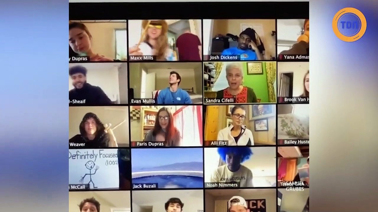 Des étudiants font une chorégraphie sur Zoom pour surprendre leur prof