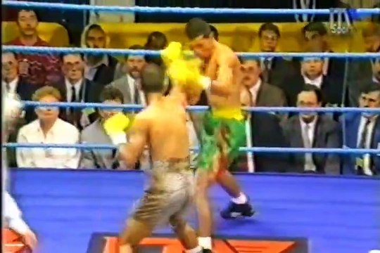 Naseem Hamed vs Freddy Cruz (12-10-1994) Full Fight
