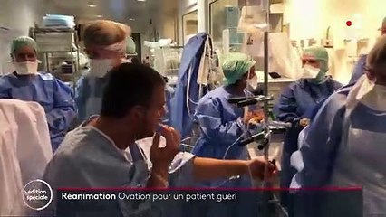 Coronavirus : une haie d'honneur et des applaudissements pour accompagner Johnny, tout juste sorti de réanimation