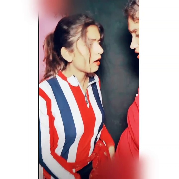 Recording dance comedy Bhojpuri Rani car