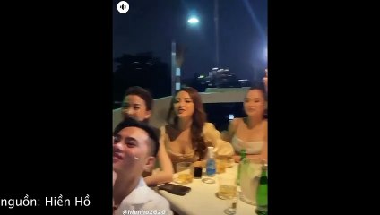 Sinh nhật Hiền Hồ