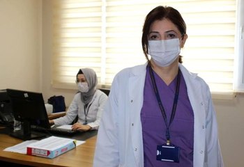 Profesör, Sağlık Bakanlığı'nın korona verilerini anlık takip ettiği Halk Sağlığı Sistemi'ni anlattı