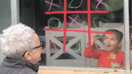 Lockdown में दादी पोती का अनोखे तरीके से Game खेलते हुए Video हुआ Viral | Boldsky