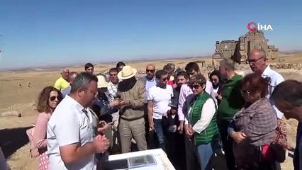 Télécharger la video: Diyarbakır'daki Zerzevan Kalesi ve Mithraeum UNESCO Dünya Mirası Geçici Listesi'ne girdi