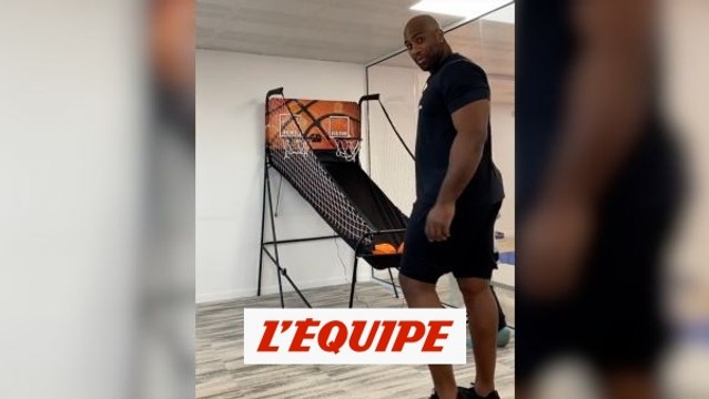 Teddy Riner défie son fils aux lancers francs - Judo - WTF