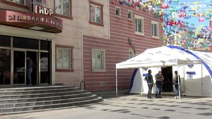 DİYARBAKIR HDP önündeki eylemde 228'inci gün