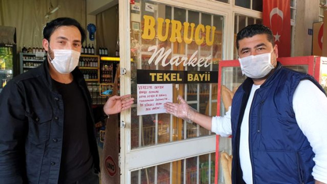 Aydınlı gizemli hayırsever, bakkalın veresiye defterini satın alarak ihtiyaç sahiplerinin 33 bin liralık borcunu ödedi