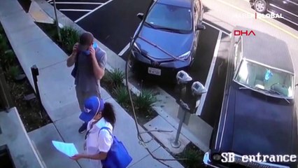 Prens Harry ve Meghan Markle yardım dağıtırken güvenlik kamerasına takıldı