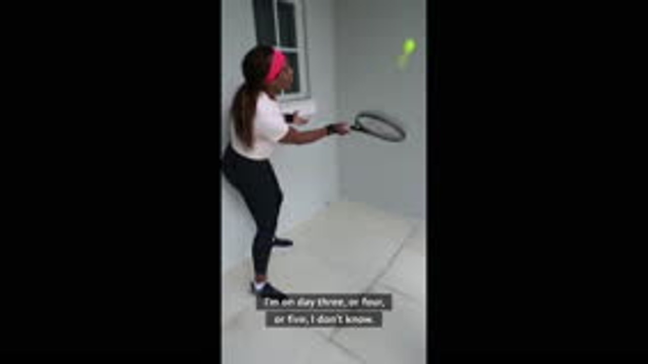 Serena has fun with Federer's 'wall challenge'
