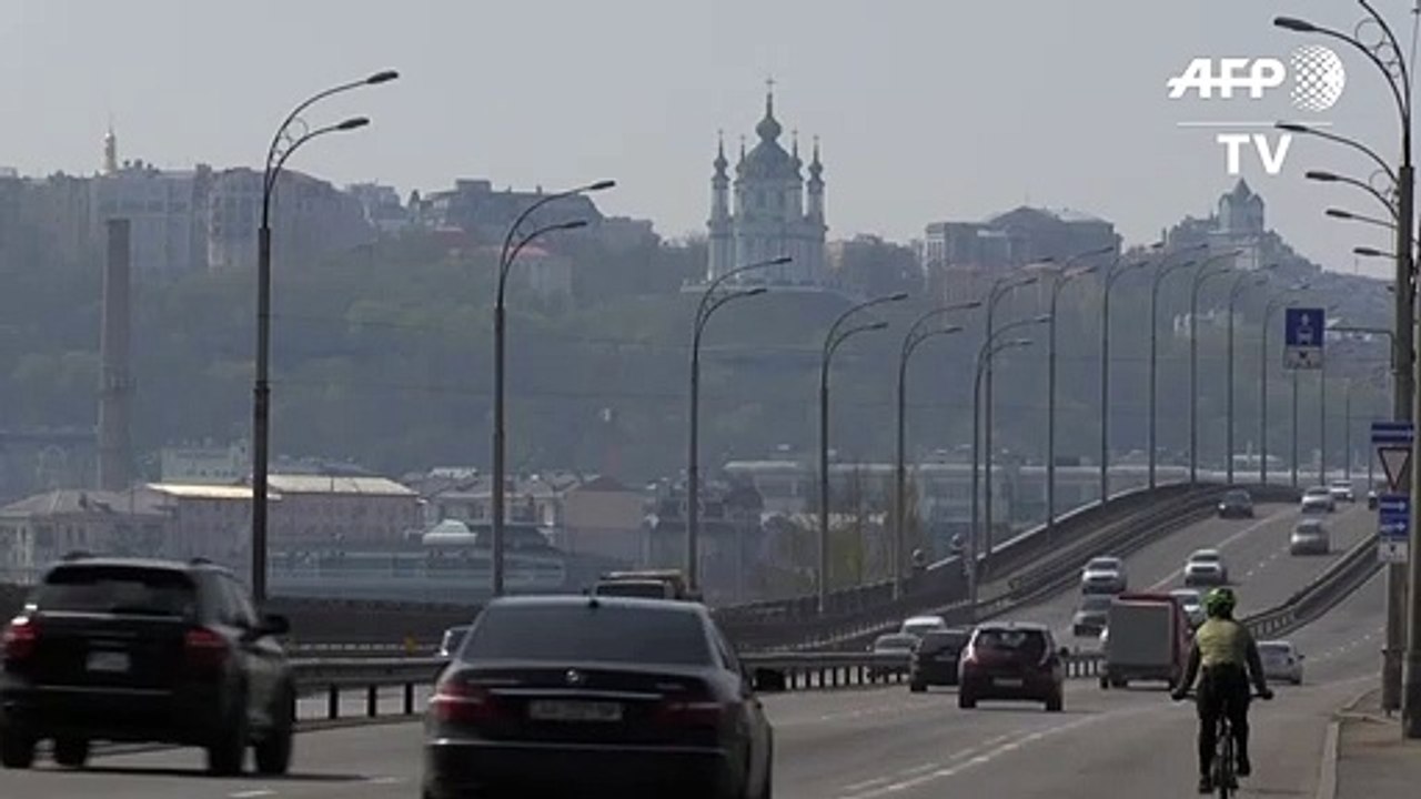 Waldbrand bei Tschernobyl hüllt Kiew in dichten Rauch