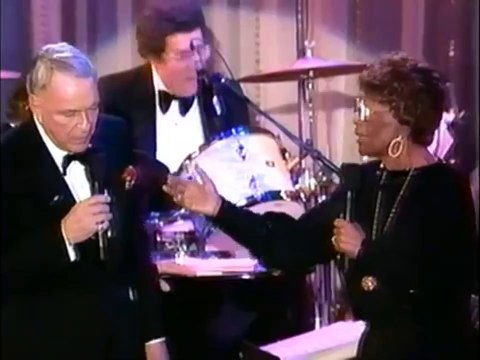 FRANK SINATRA & ELLA FITZGERALD – The Lady Is A Tramp (1990, HD)