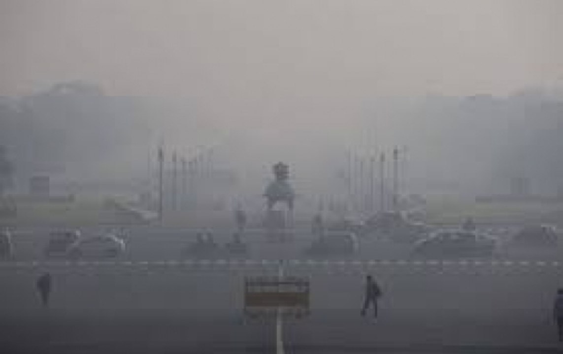 Delhi: Air quality records 'poor' category