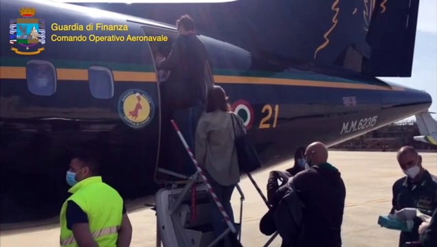 Roma - Guardia di Finanza trasporta medici nelle regioni del Nord Italia (17.04.20)