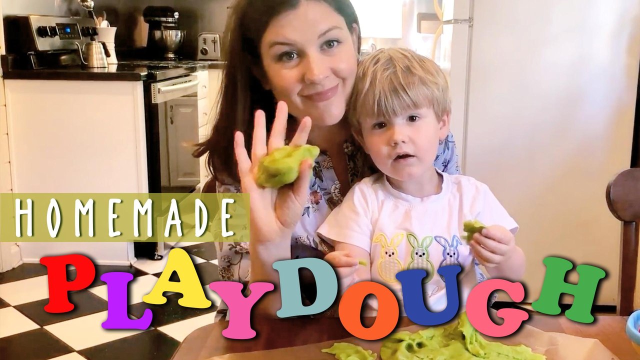 How to Make Homemade Playdough