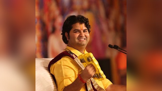 Shri Sanjeev Krishna Thakur Ji से जानें धन का उपयोग कैसे करें | Shrimad Bhagwat Katha | Boldsky