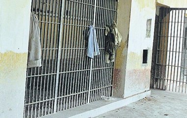 Four Inmates Escape Chhattisgarh’s Devri Jail After Jumping Wall