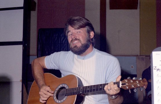 Kenny Rogers’ Sister Shares Heart-Warming Memories of the Late Music Icon