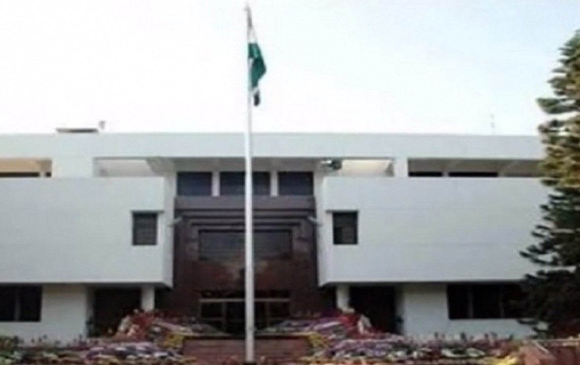 Indian diplomats struggle for electricity, gas connection in Pakistan