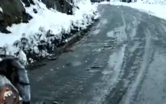 Jammu-Srinagar National Highway closed following fresh snowfall