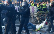 KhabarCut2Cut: 'Yellow vest' protesters continue demonstrations in Paris