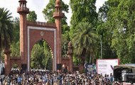 Bada Sawaal: Is taking out 'Tiranga Yatra' an illegal activity in AMU?