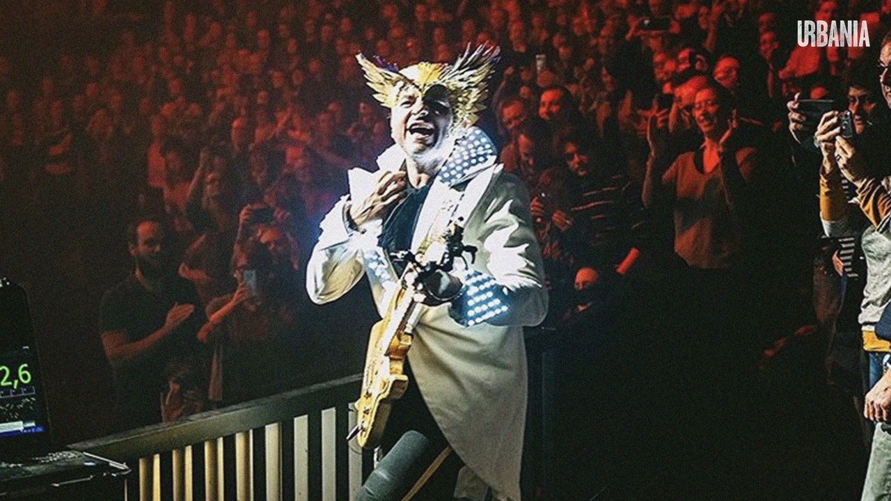 À Distance: M déclare sa flamme au Québec