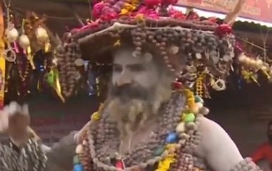 Kumbh 2019: Rudraksha Baba becomes centre of attraction