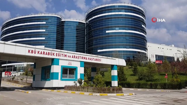 72 yaşındaki yaşlı kadın korona virüsü yendi, alkışlarla taburcu edildi