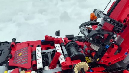 Father Uses Legos to Teach Kids about Windmill Construction