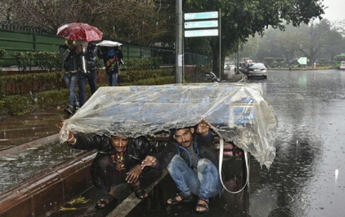 Hailstorm wreaks havoc in Delhi-NCR, 24 houses destroyed in Gr Noida