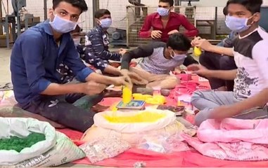 Holi 2019: Prisoners of Tihar Jail prepare for the colourful festival
