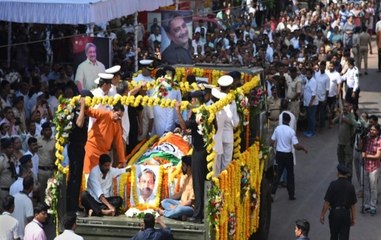 Politicians pay last respects to Manohar Parrikar