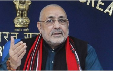 Watch how emotional Giriraj Singh responds to personal attacks