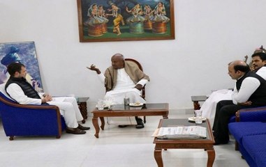 Rahul Gandhi meets Deve Gowda for seat-sharing in Karnataka