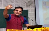 What Rakesh Sinha said on infighting in Congress over dynasty politics