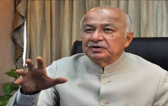 We too worked hard but people voted for Modi: Sushil Kumar Shinde