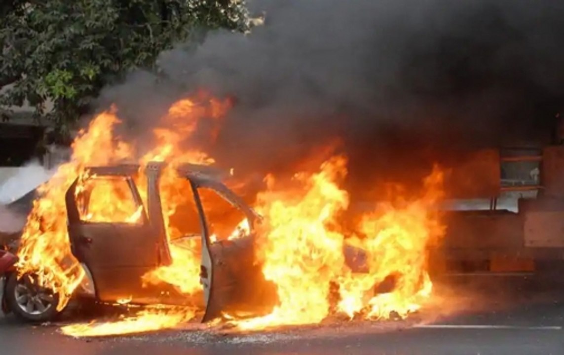 Watch: Moving car catches fire in Kanpur, driver escapes