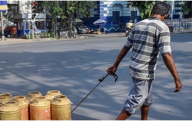 Viral Video: Mumbai Idli vendor uses toilet water to prepare food