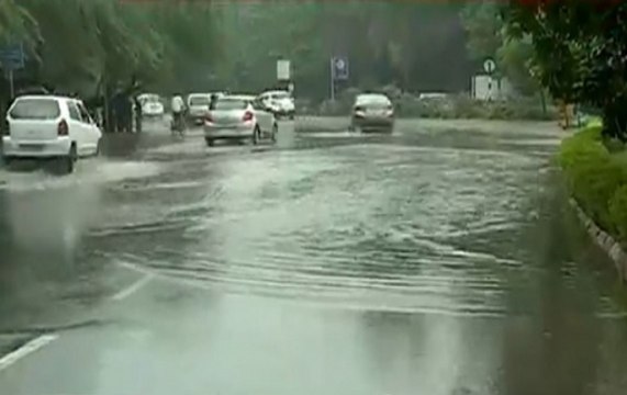 Delhi Rain: Normal life disrupted due to traffic snarls, waterlogging